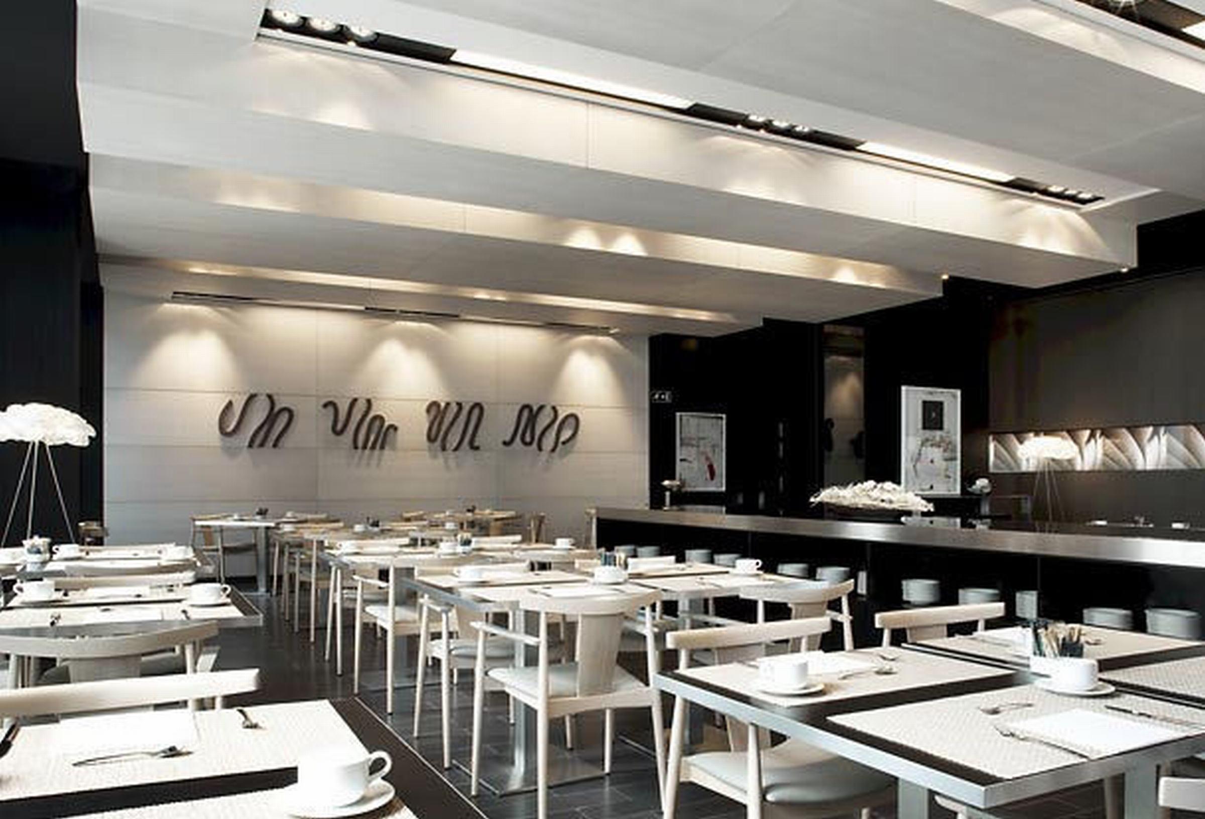 Ac Hotel Sants By Marriott Barcelona Zewnętrze zdjęcie