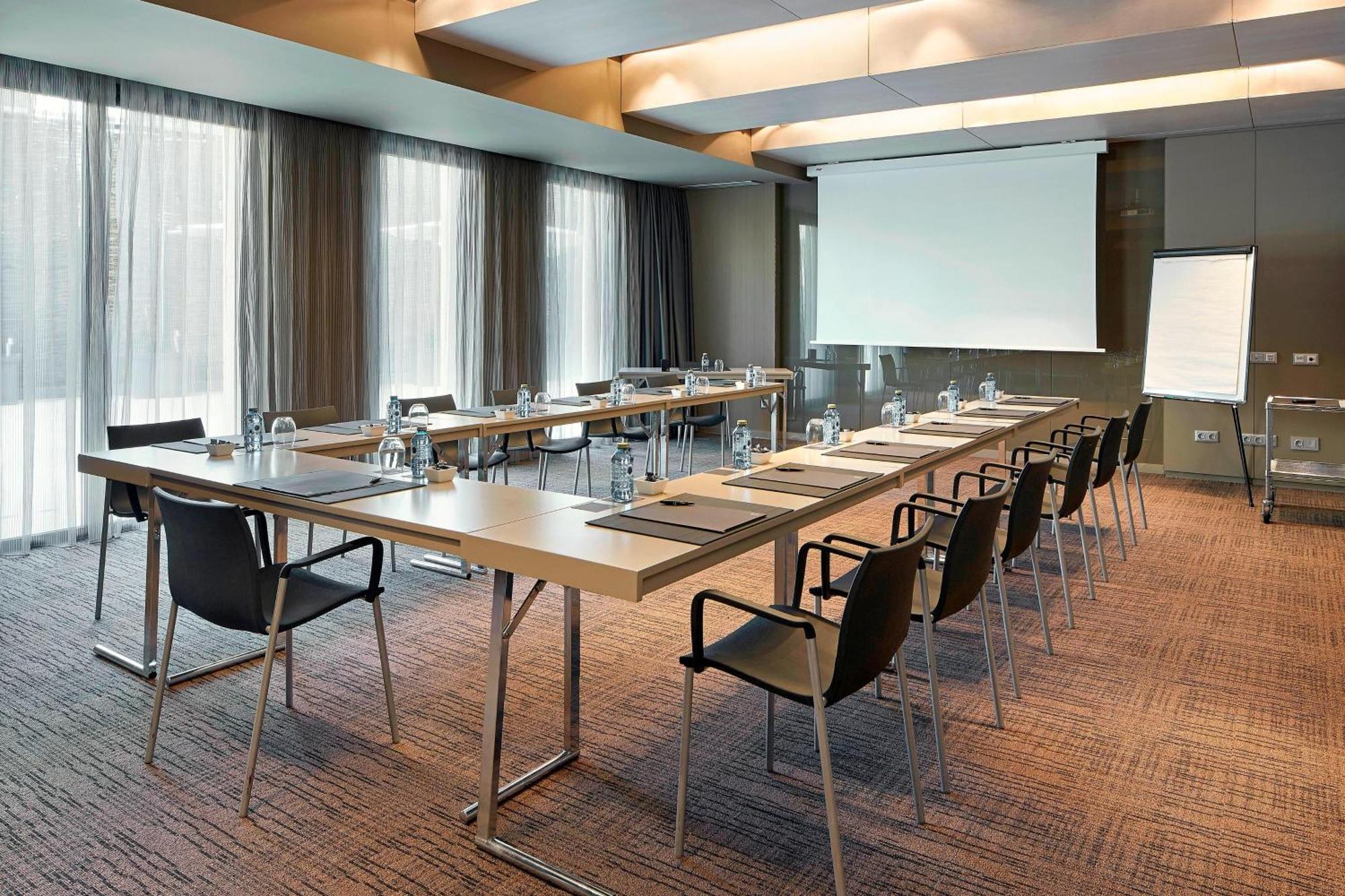 Ac Hotel Sants By Marriott Barcelona Zewnętrze zdjęcie