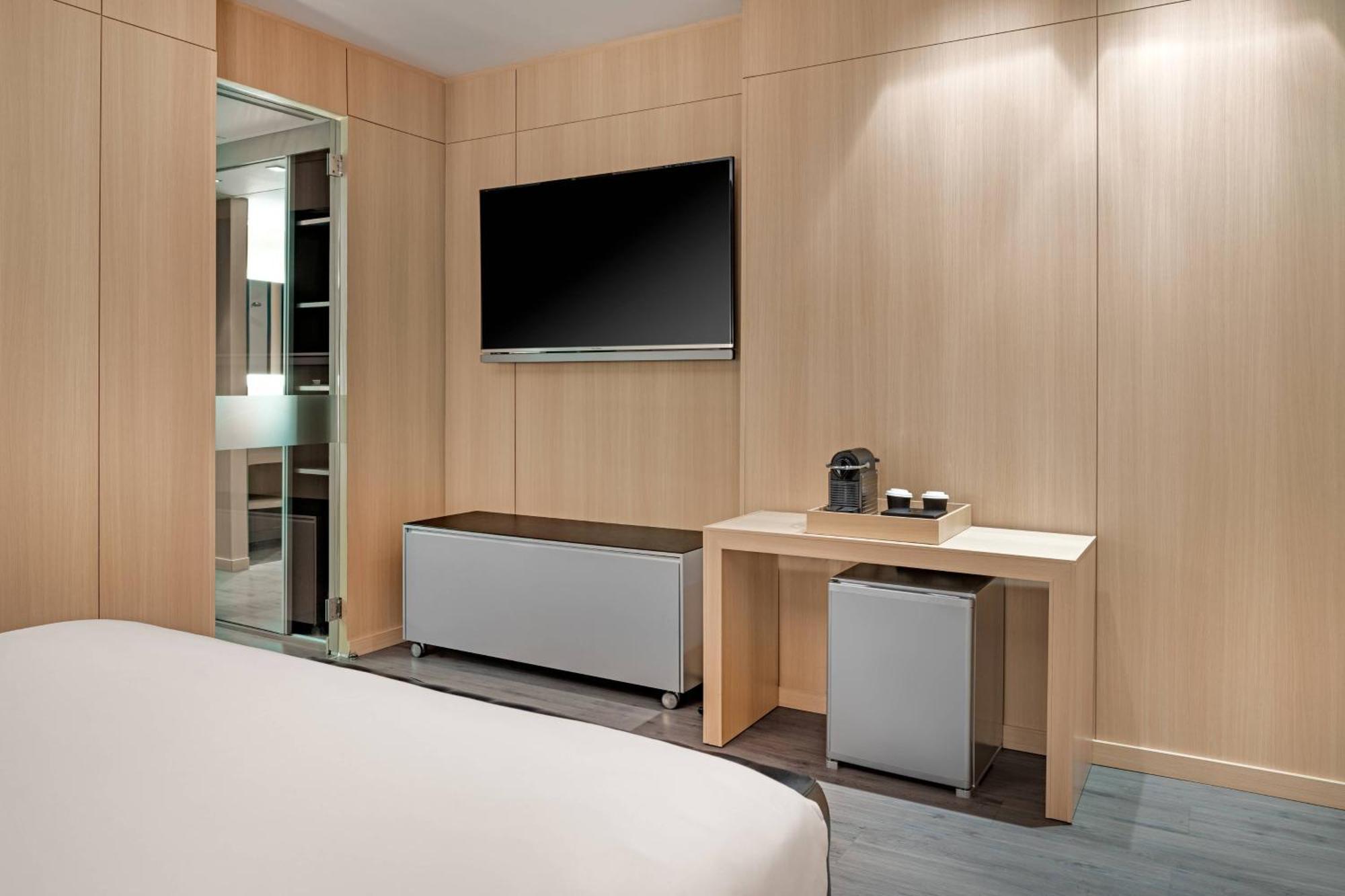 Ac Hotel Sants By Marriott Barcelona Zewnętrze zdjęcie