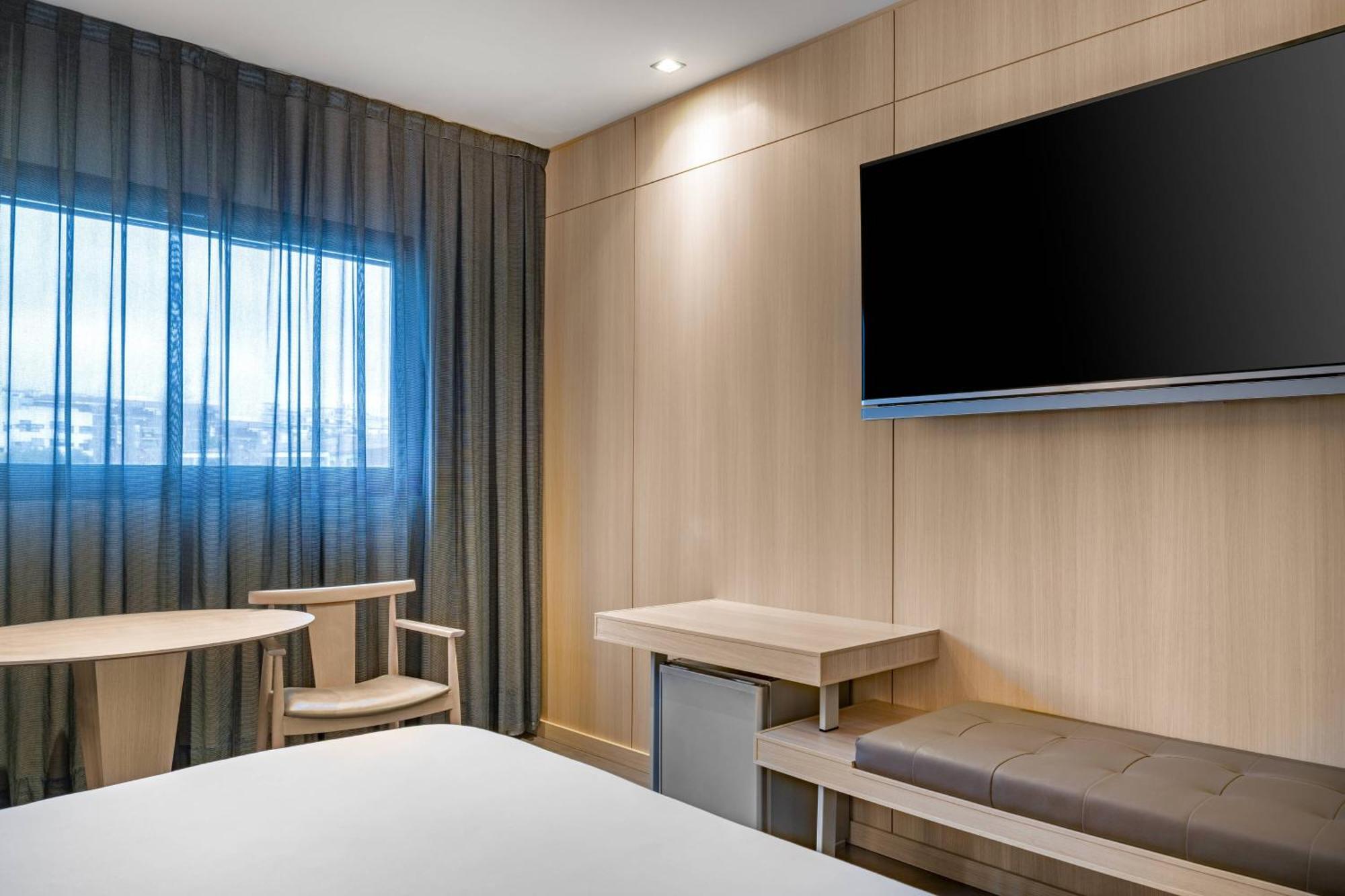 Ac Hotel Sants By Marriott Barcelona Zewnętrze zdjęcie