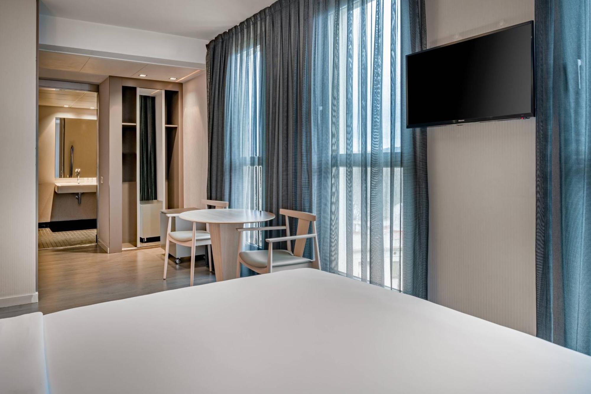 Ac Hotel Sants By Marriott Barcelona Zewnętrze zdjęcie