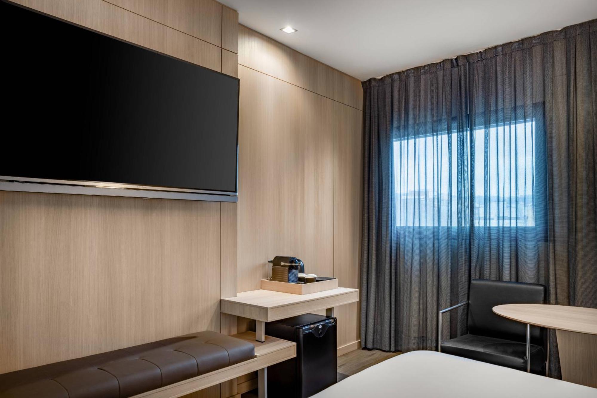 Ac Hotel Sants By Marriott Barcelona Zewnętrze zdjęcie